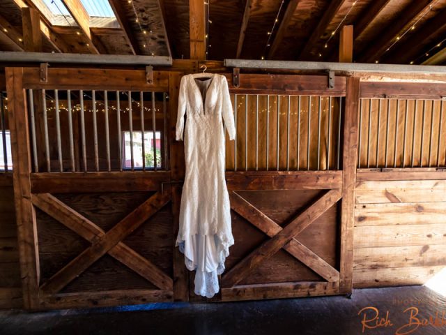 Savannah Red Gate Barn Wedding - Rich B 2